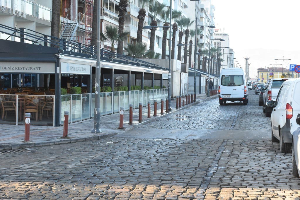 İzmir'de hayat normale döndü