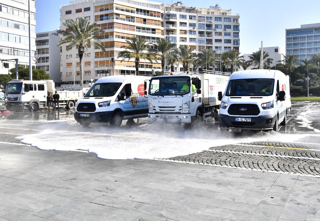İzmir'de hayat normale döndü