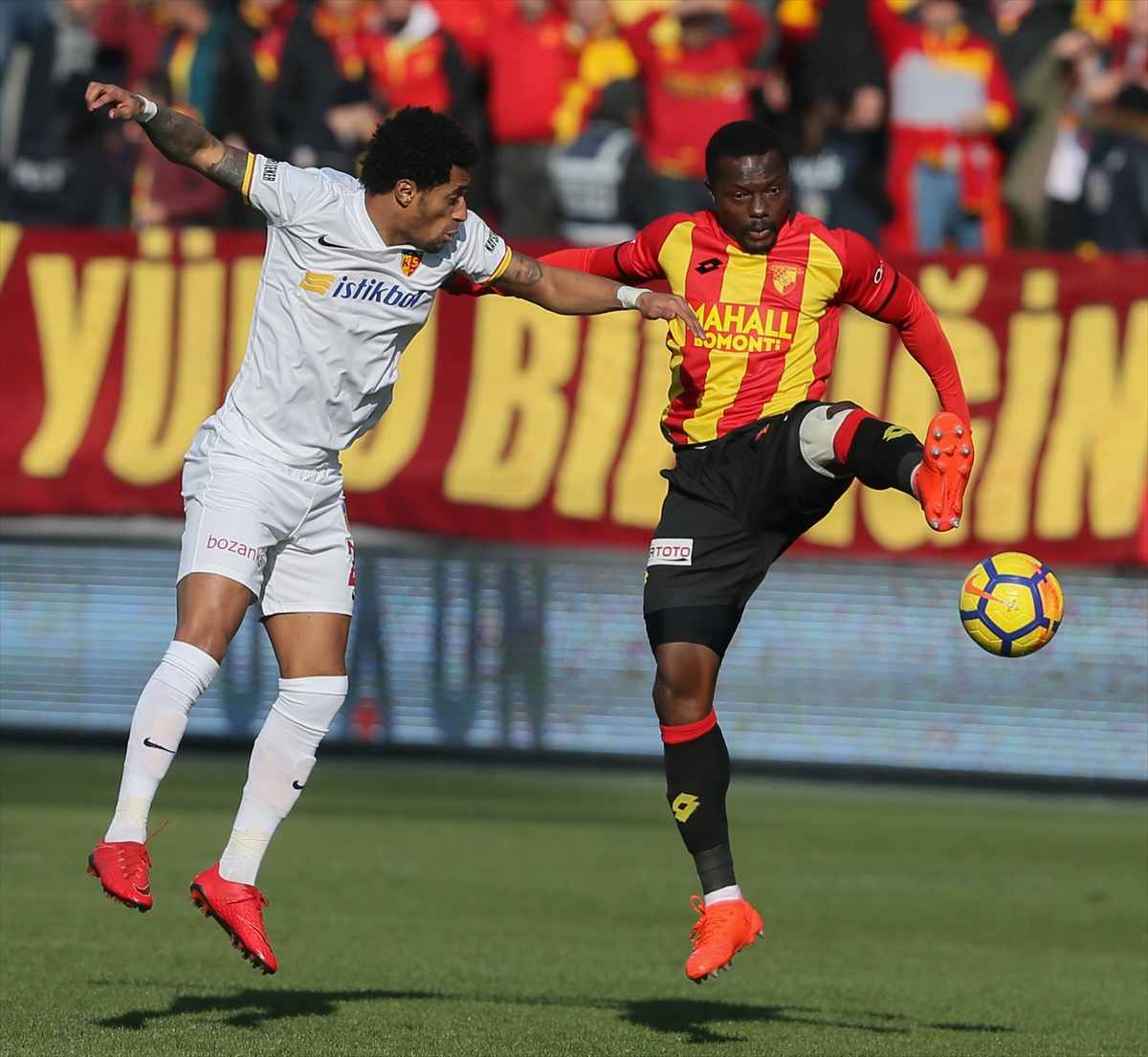 Göztepe Kayserispor'u ağırladı