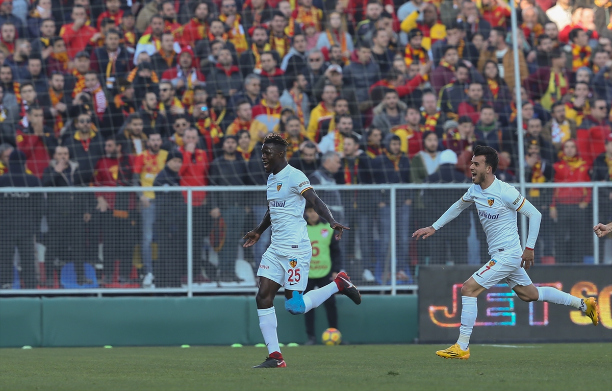 Göztepe Kayserispor'u ağırladı