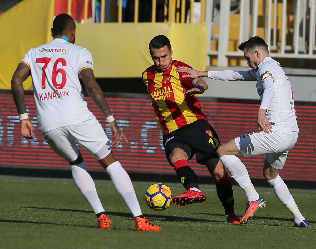 Göztepe Kayserispor'u ağırladı
