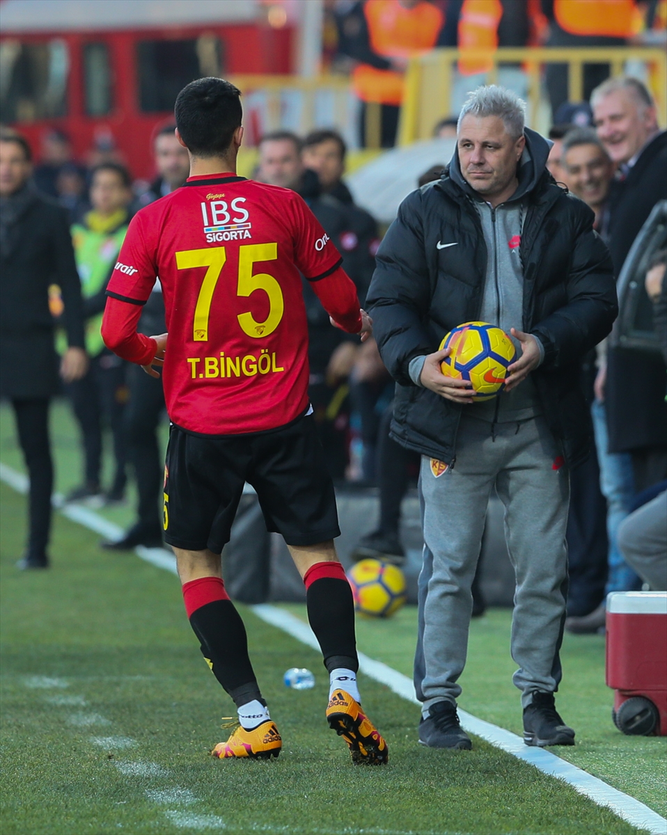 Göztepe Kayserispor'u ağırladı