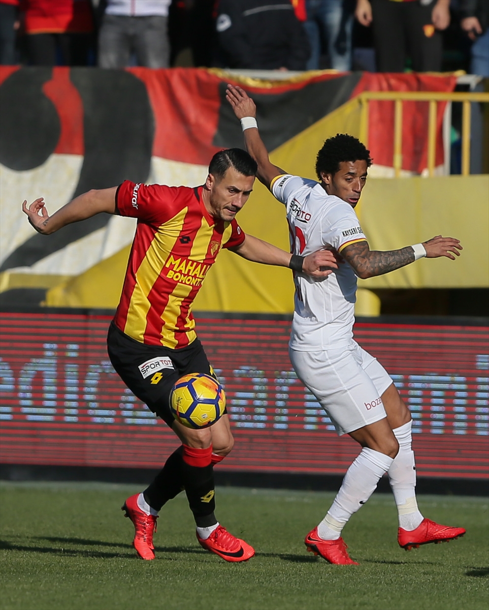 Göztepe Kayserispor'u ağırladı