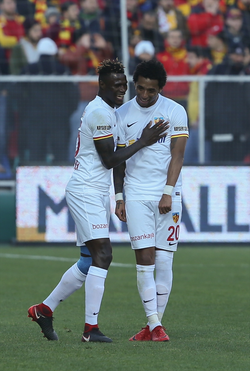 Göztepe Kayserispor'u ağırladı