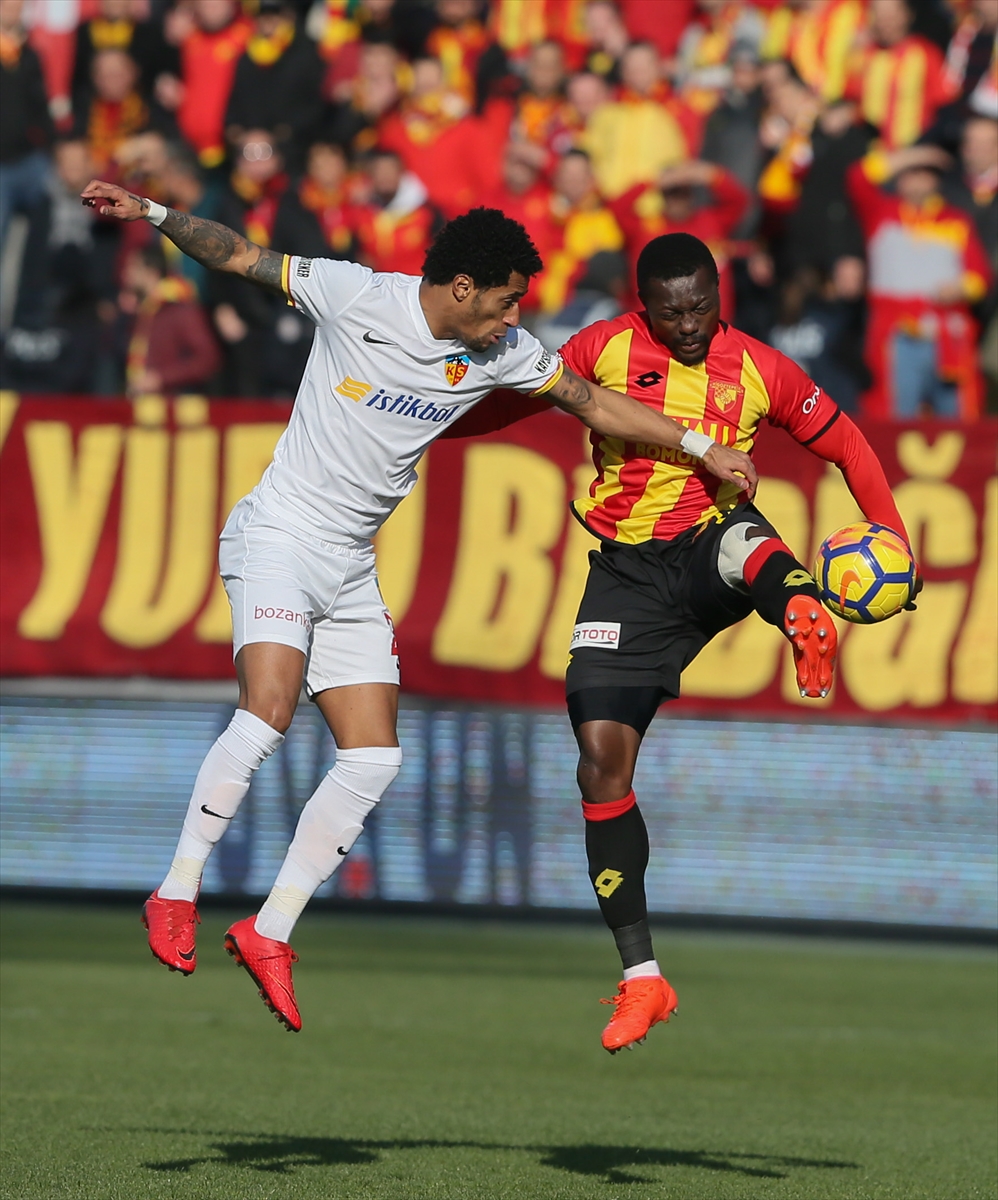Göztepe Kayserispor'u ağırladı
