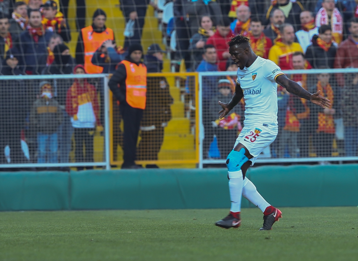 Göztepe Kayserispor'u ağırladı