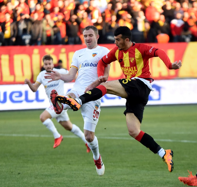 Göztepe Kayserispor'u ağırladı
