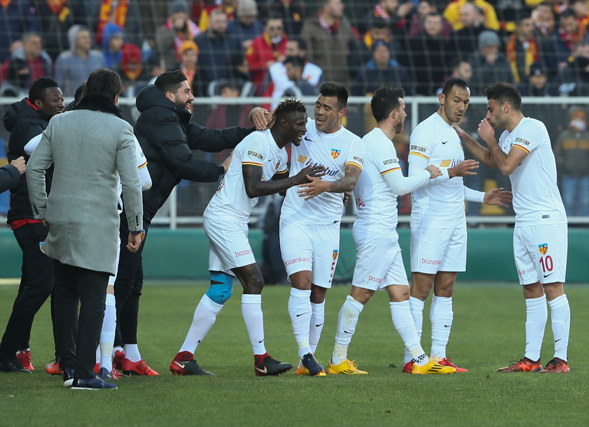 Göztepe Kayserispor'u ağırladı