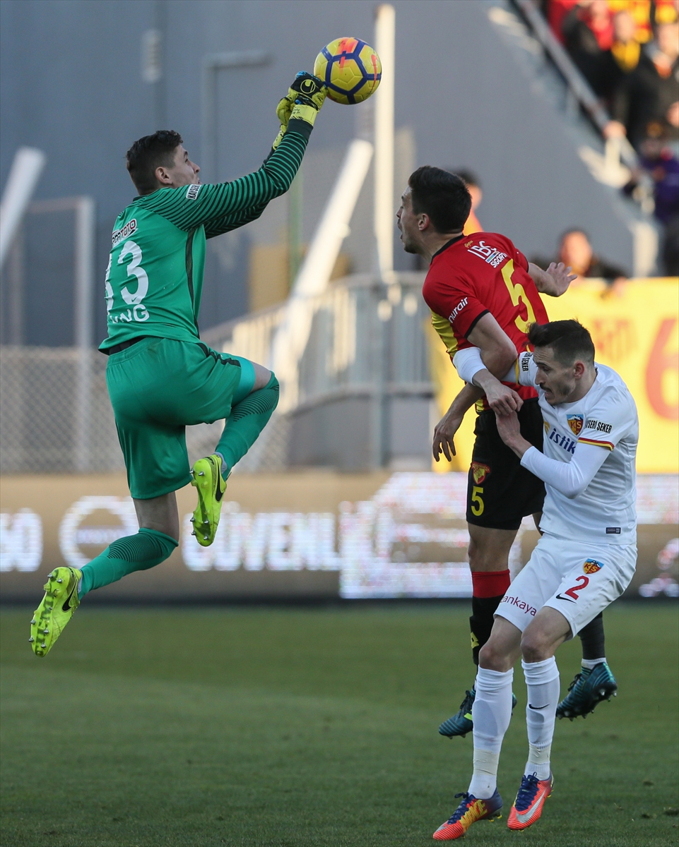 Göztepe Kayserispor'u ağırladı
