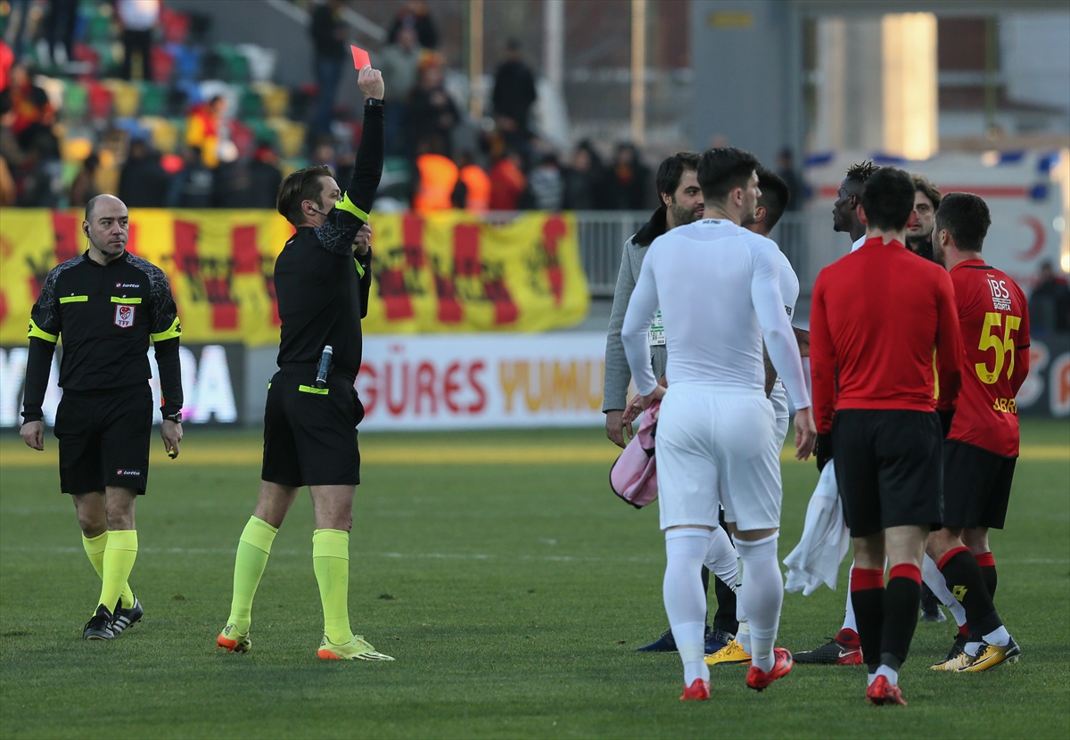 Göztepe Kayserispor'u ağırladı