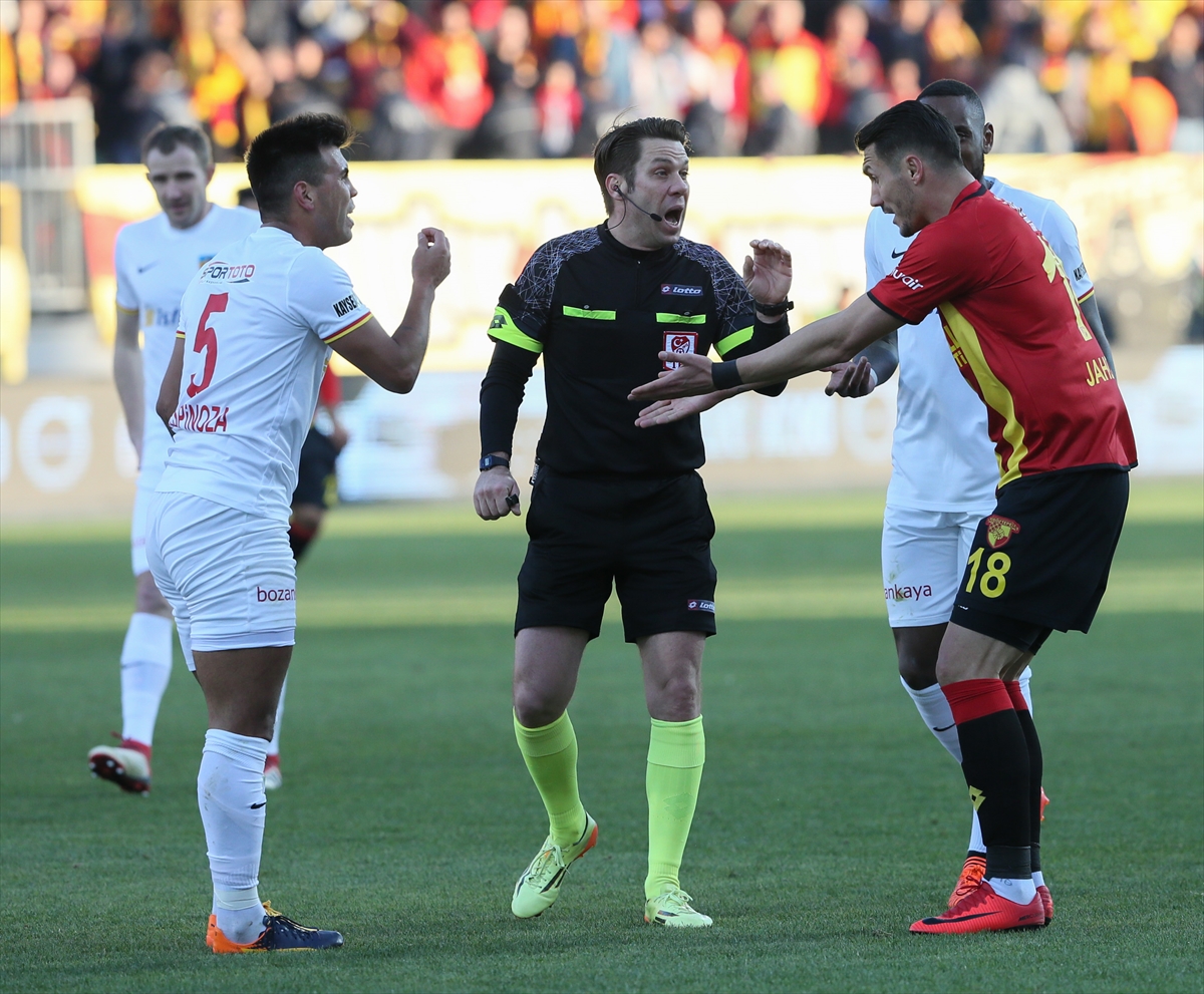 Göztepe Kayserispor'u ağırladı