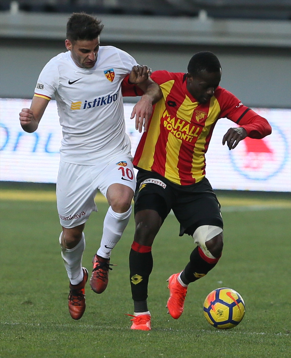 Göztepe Kayserispor'u ağırladı