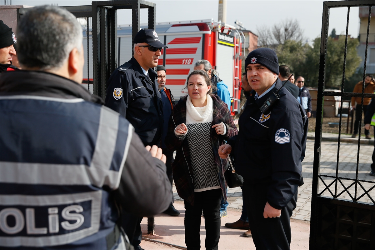İzmir'de okulda doğalgaz patlaması