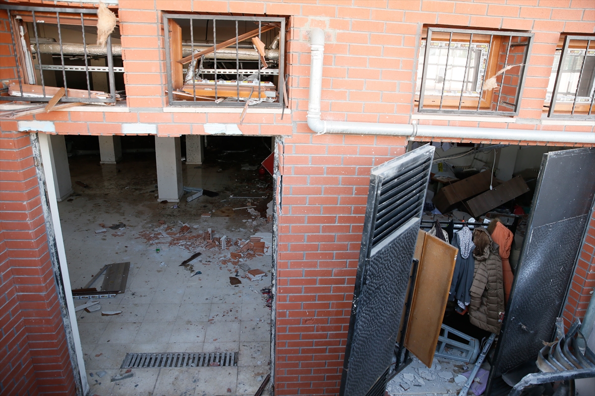 İzmir'de okulda doğalgaz patlaması