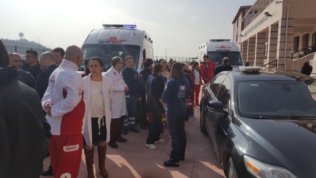 İzmir'de okulda doğalgaz patlaması