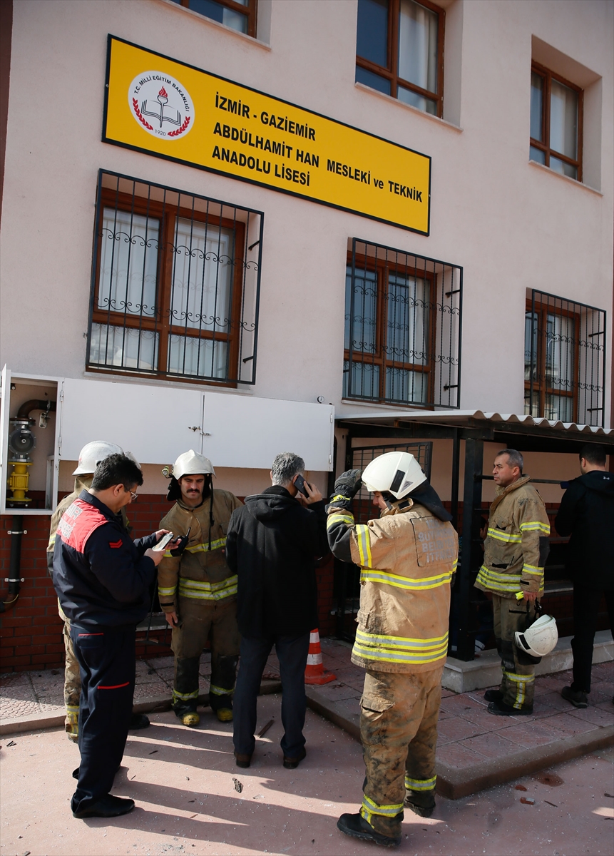 İzmir'de okulda doğalgaz patlaması