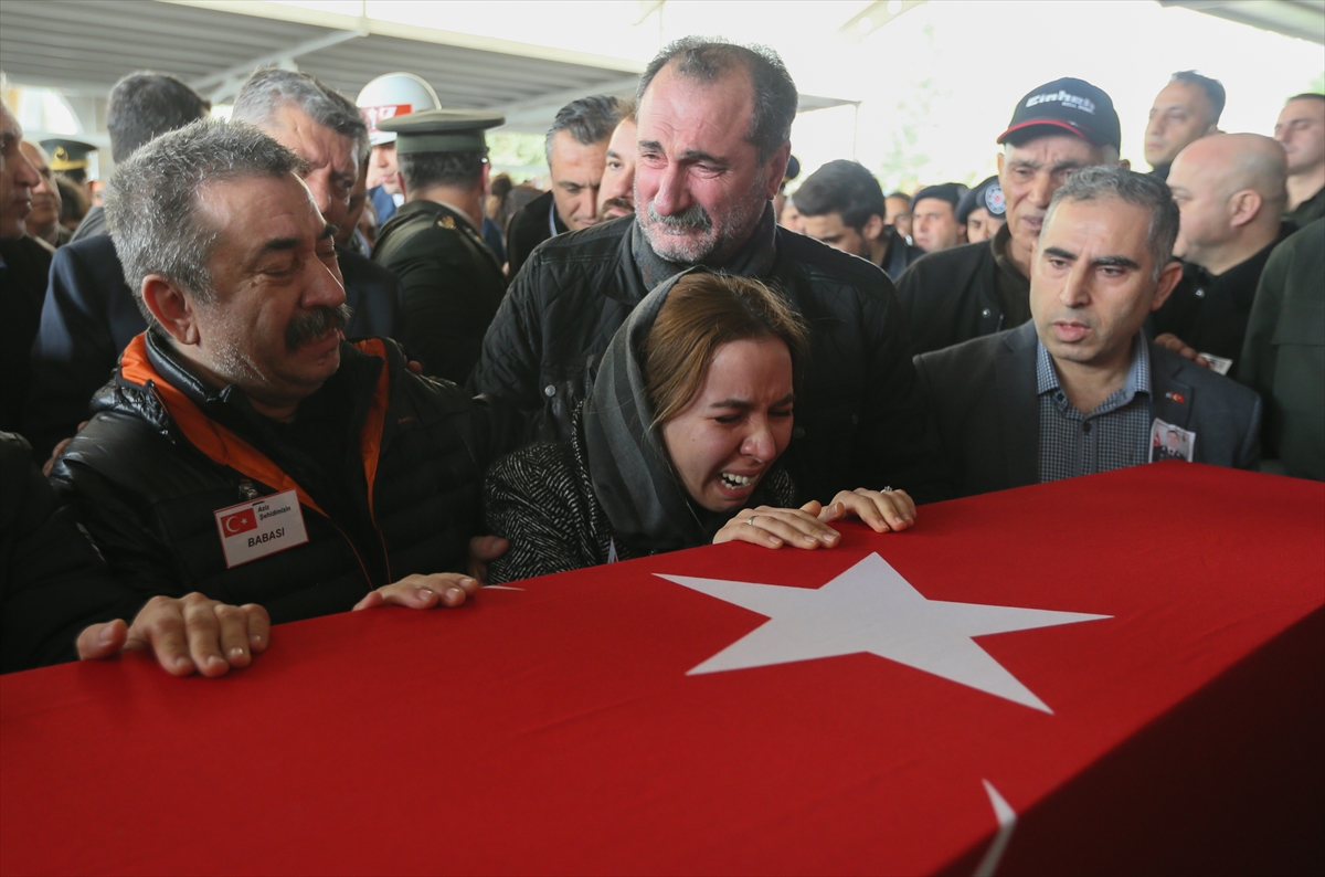 Şehit Pilot Yüzbaşı Karaman son yolculuğuna uğurlandı