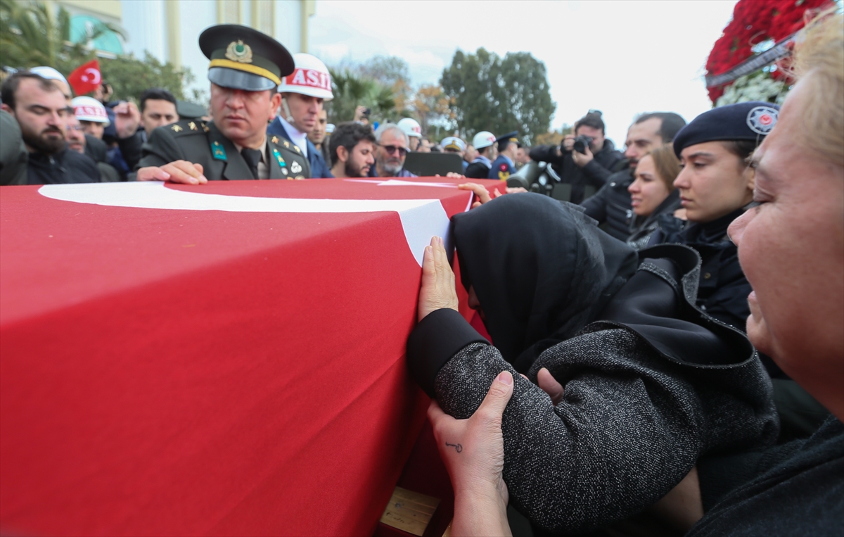 Şehit Pilot Yüzbaşı Karaman son yolculuğuna uğurlandı