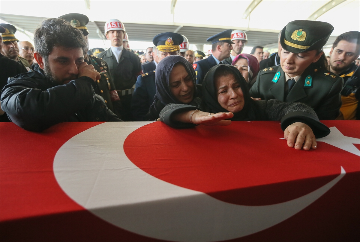 Şehit Pilot Yüzbaşı Karaman son yolculuğuna uğurlandı