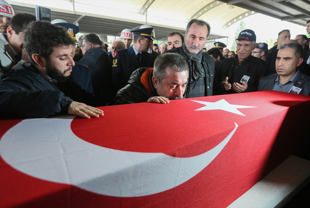 Şehit Pilot Yüzbaşı Karaman son yolculuğuna uğurlandı