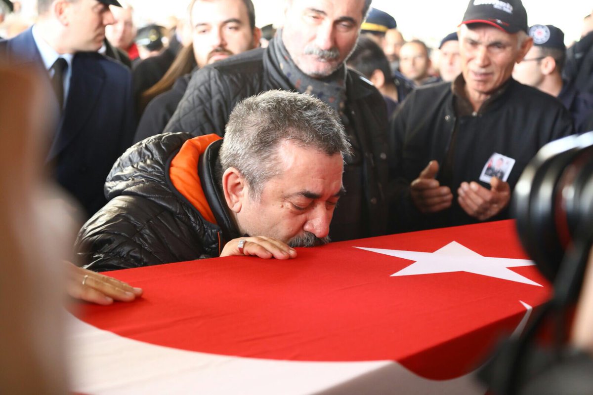 Şehit Pilot Yüzbaşı Karaman son yolculuğuna uğurlandı