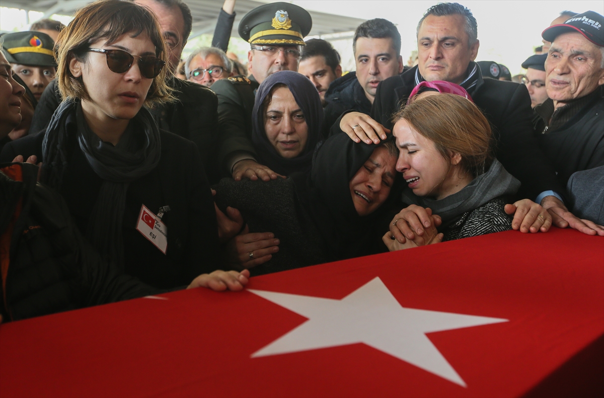 Şehit Pilot Yüzbaşı Karaman son yolculuğuna uğurlandı