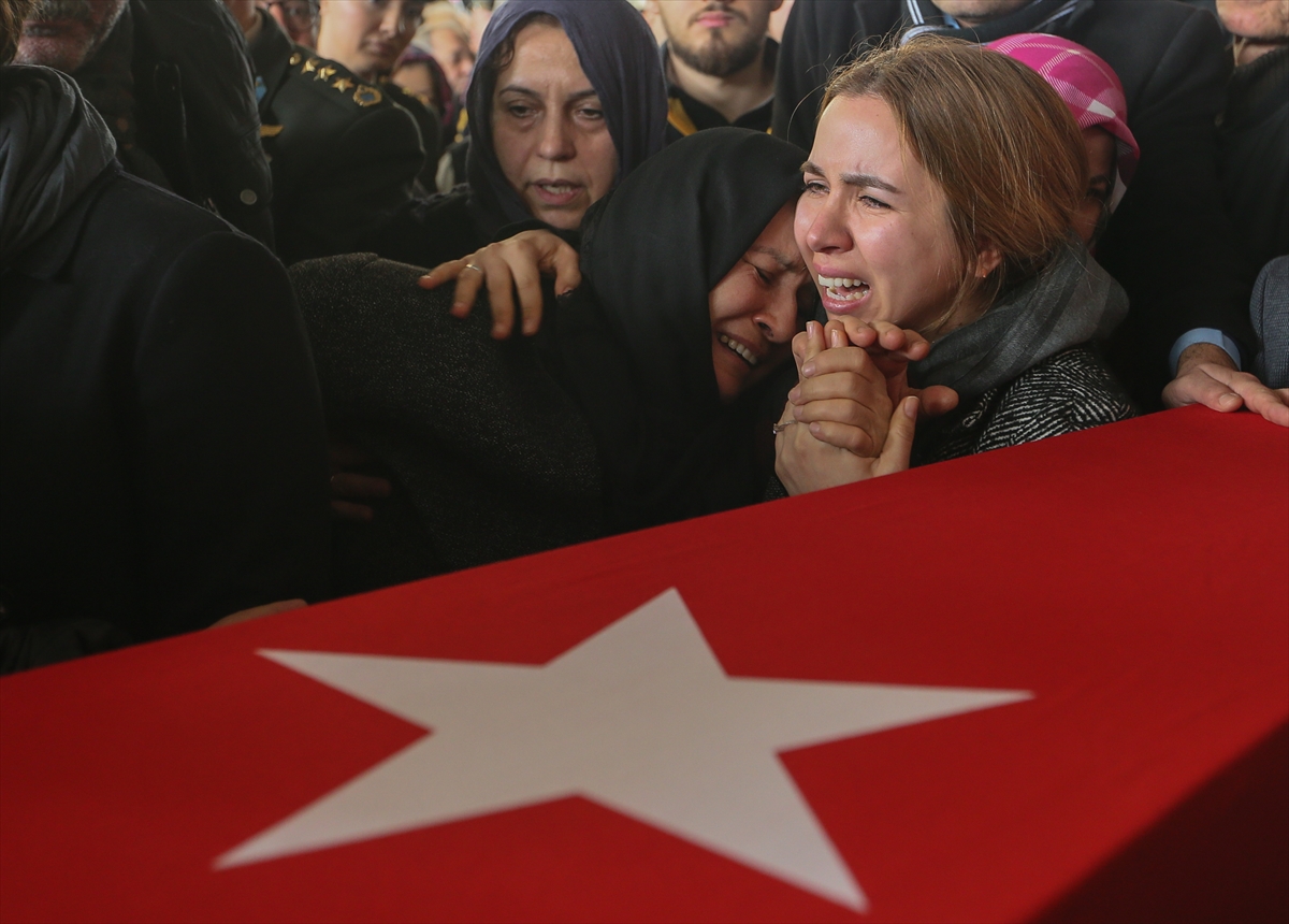 Şehit Pilot Yüzbaşı Karaman son yolculuğuna uğurlandı
