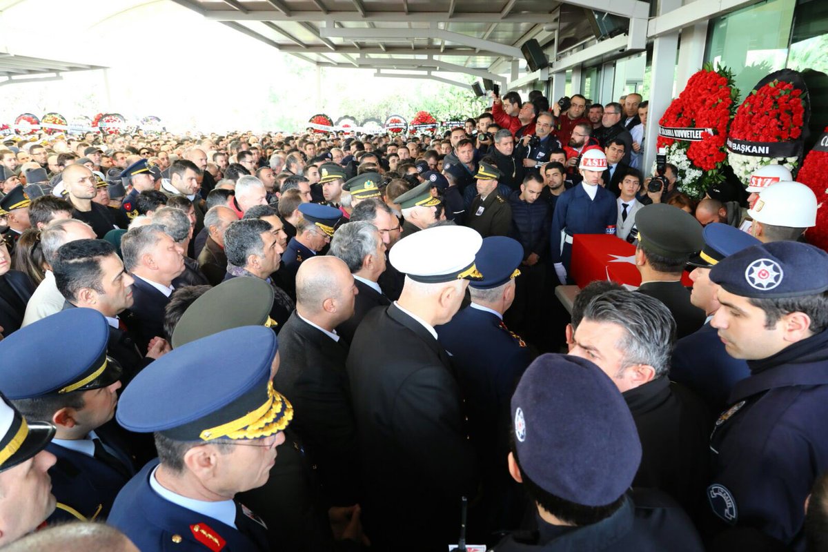 Şehit Pilot Yüzbaşı Karaman son yolculuğuna uğurlandı