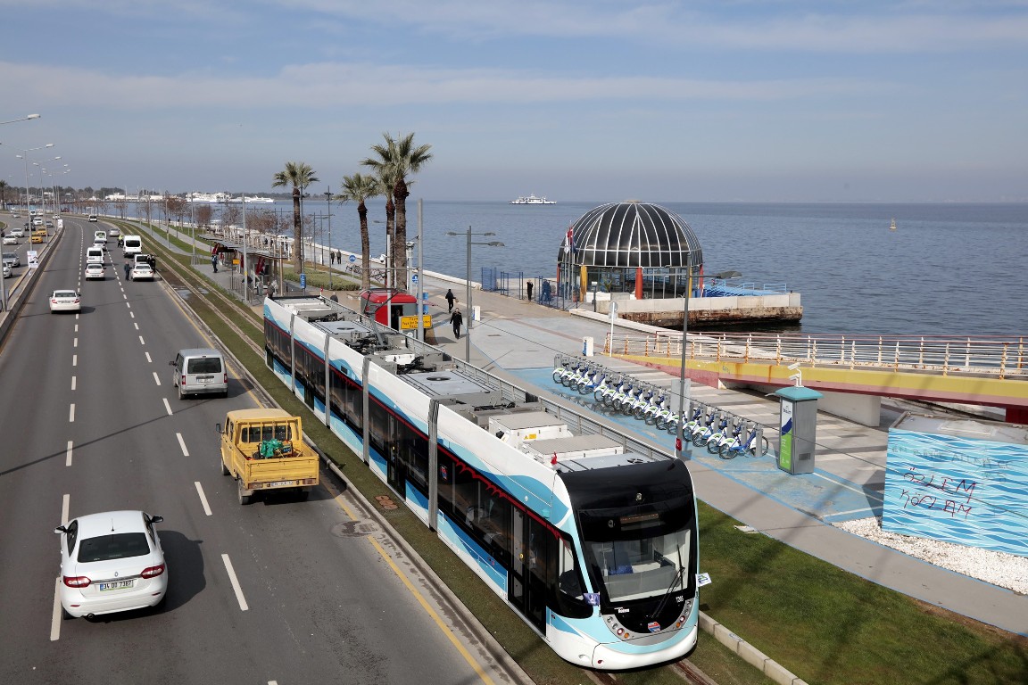 Konak Tramvayı'nda test sürüşü başladı