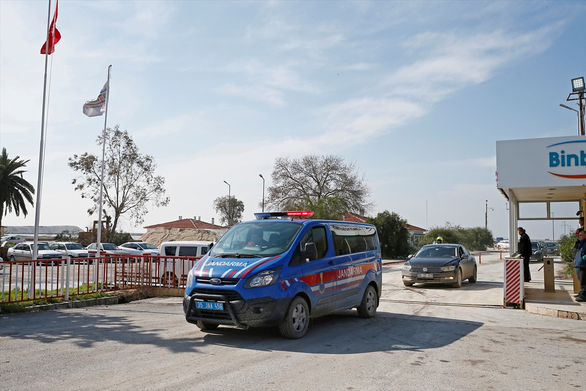 İzmir'de askeri eğitim uçağı düştü: 2 şehit