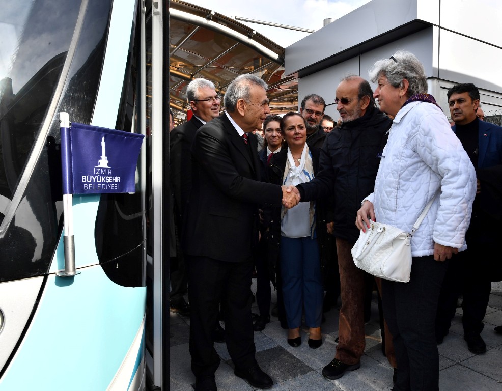 Konak Tramvayı'nda test sürüşü başladı