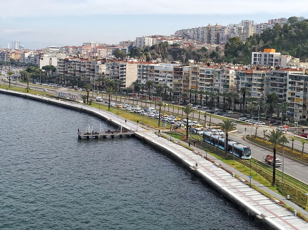 Konak Tramvayı'nda test sürüşü başladı