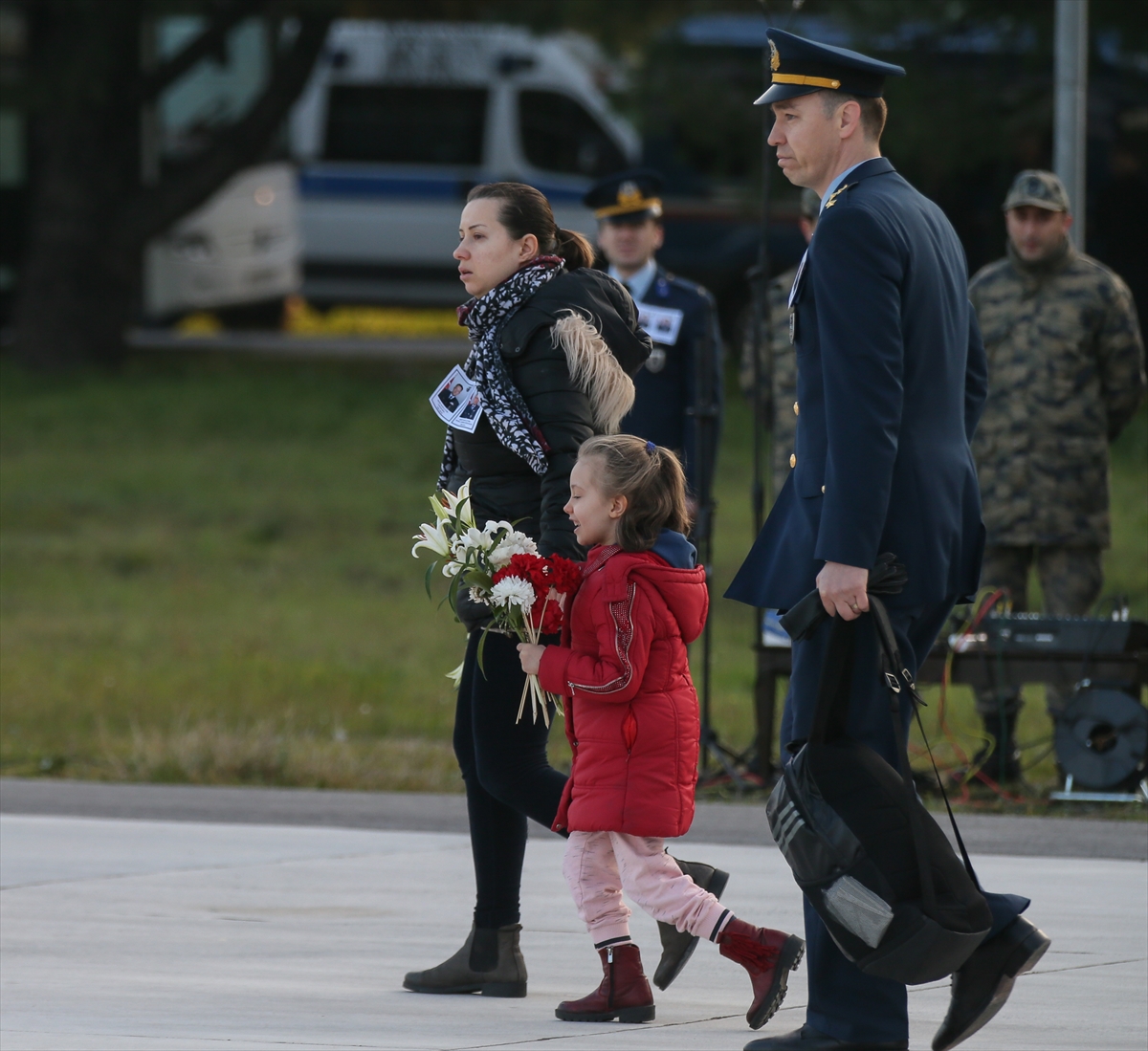 Şehit pilotlar memleketlerine uğurlandı