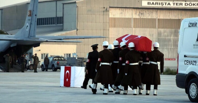 Şehit pilotlar memleketlerine uğurlandı