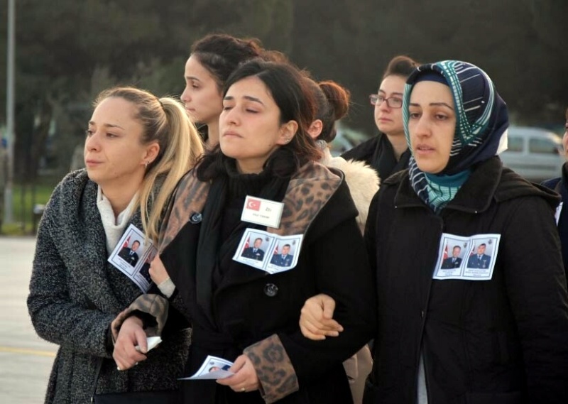 Şehit pilotlar memleketlerine uğurlandı