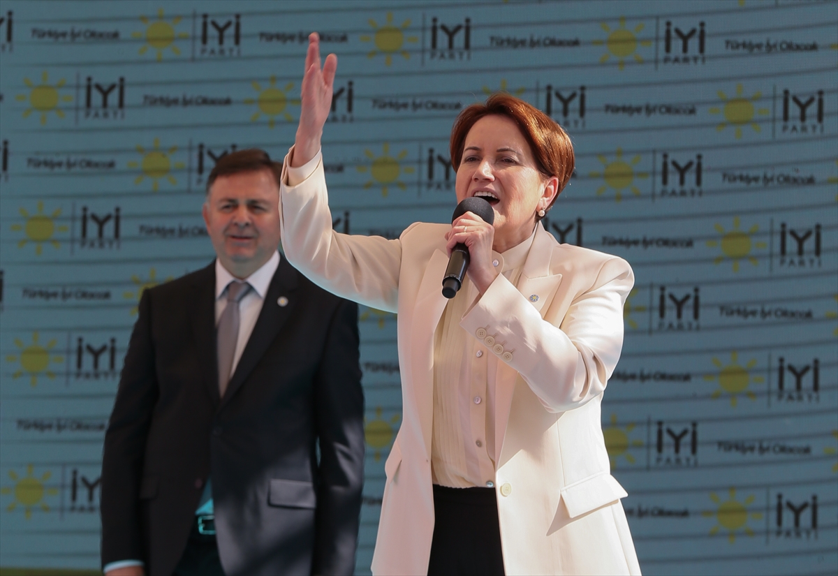 İYİ Parti İzmir'de Akşener heyecanı