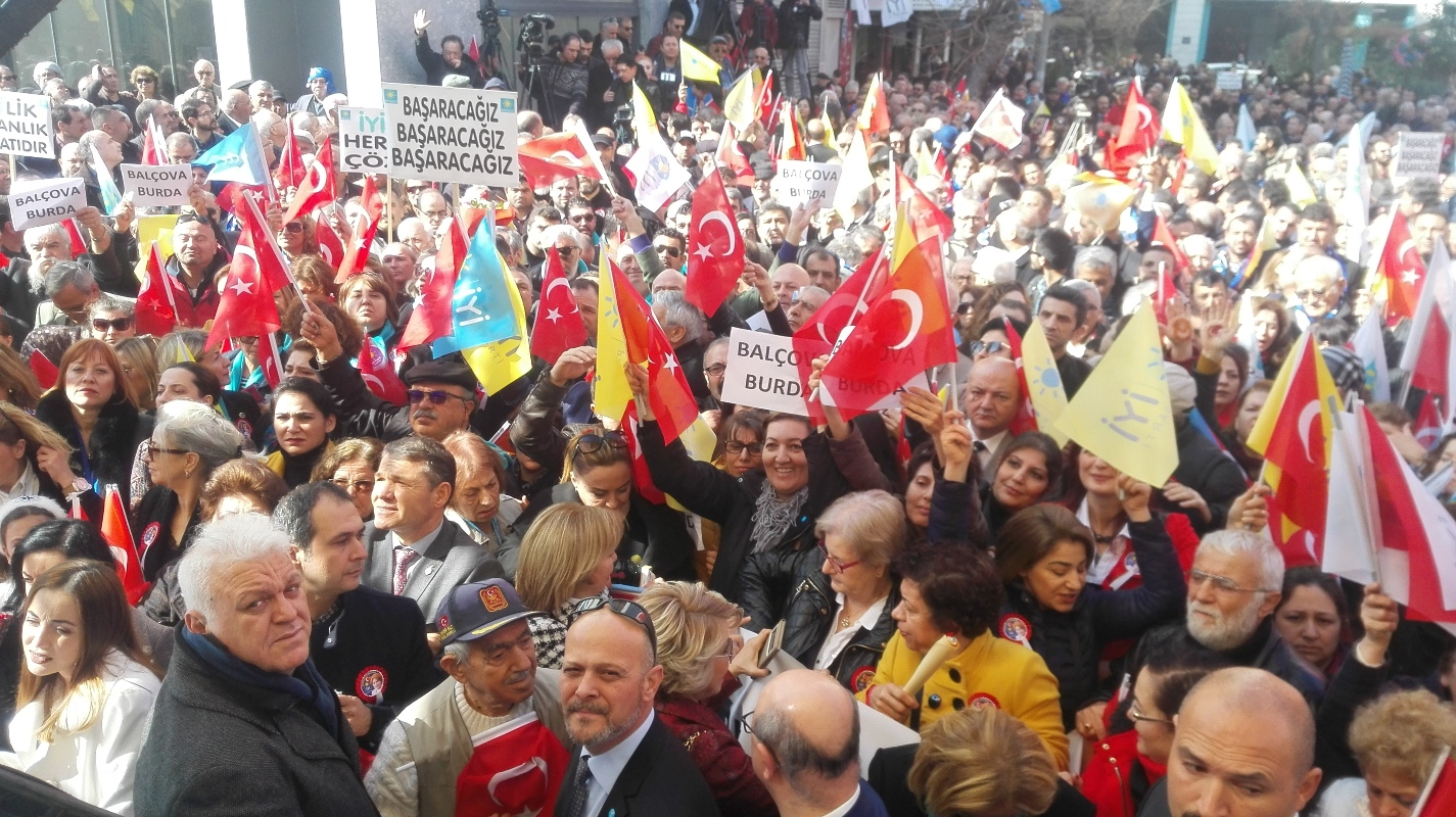 İYİ Parti İzmir'de Akşener heyecanı