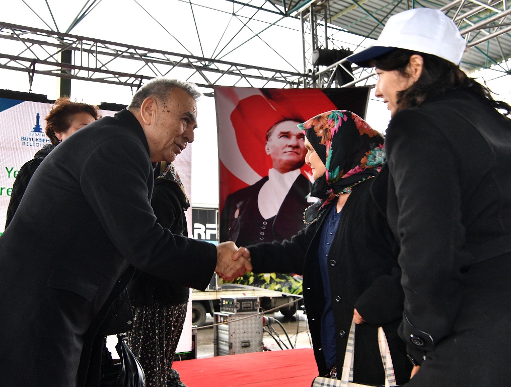 Büyükşehirden geleceğe 3.5 milyon fidan