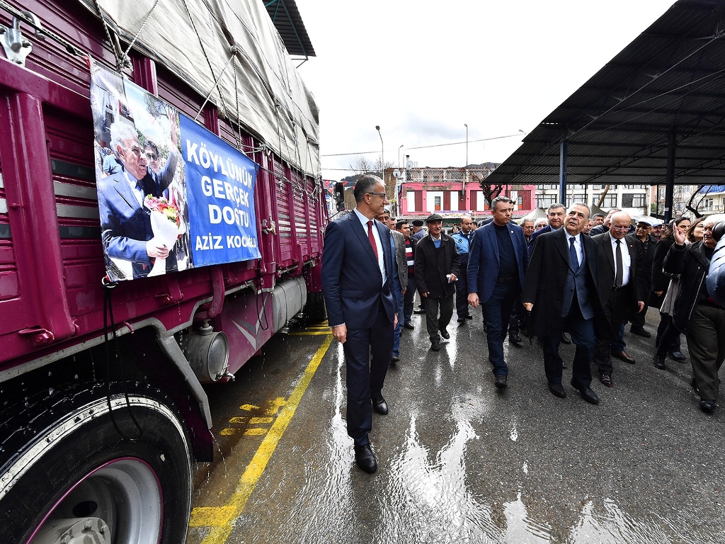 Büyükşehirden geleceğe 3.5 milyon fidan