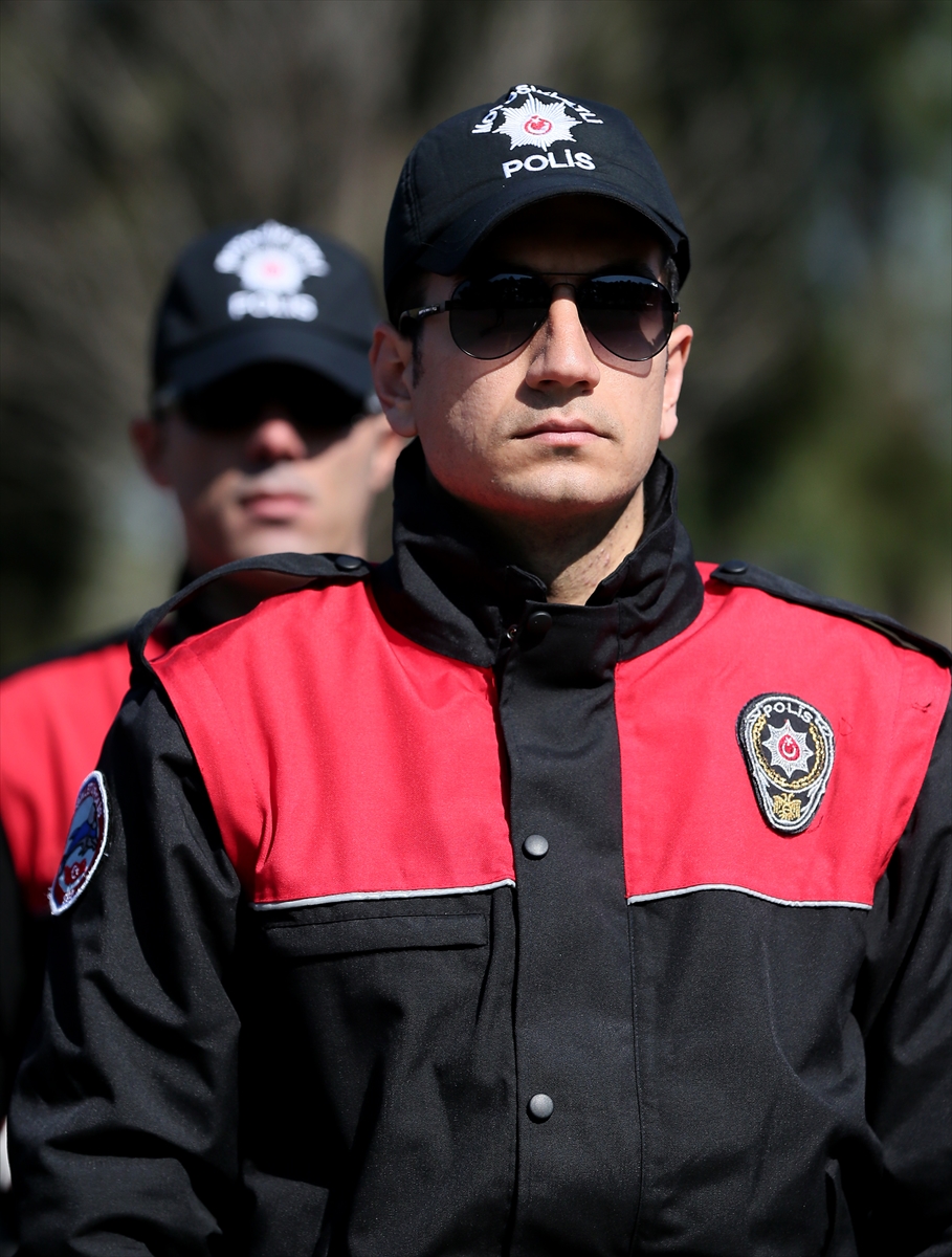 İzmir'de motosikletli polis timlerine taze kan