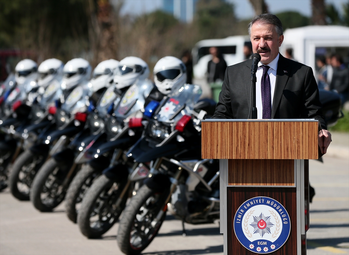 İzmir'de motosikletli polis timlerine taze kan