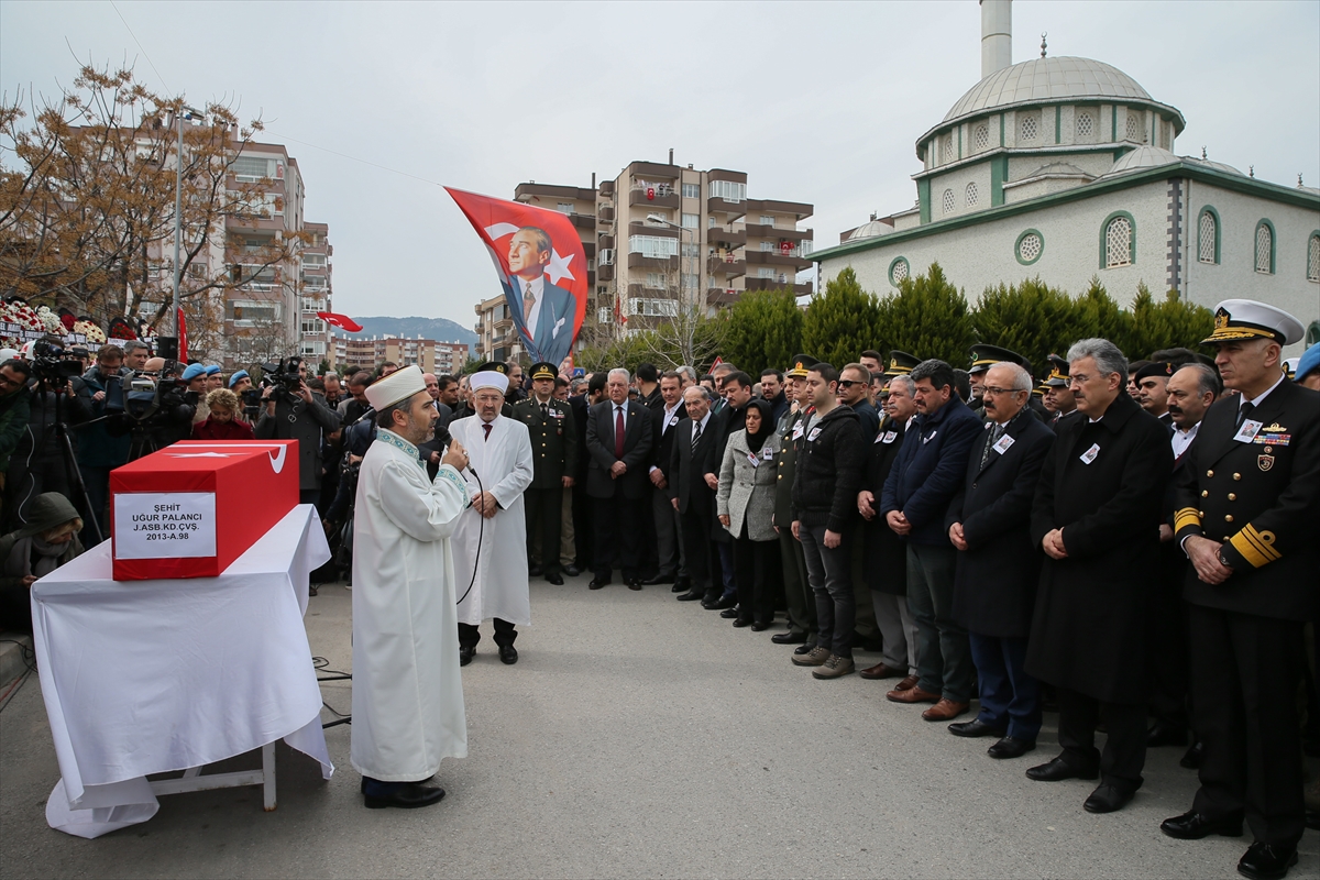 İzmir şehidini uğurladı