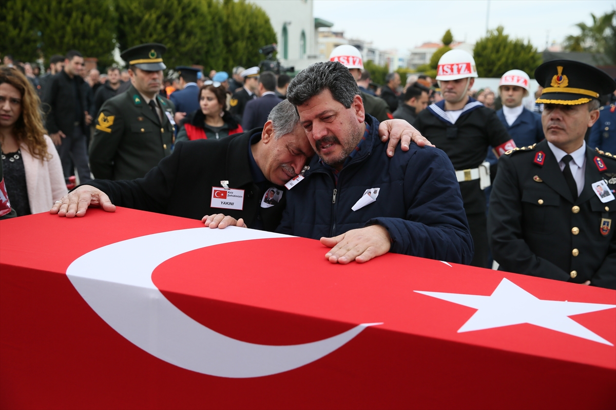 İzmir şehidini uğurladı