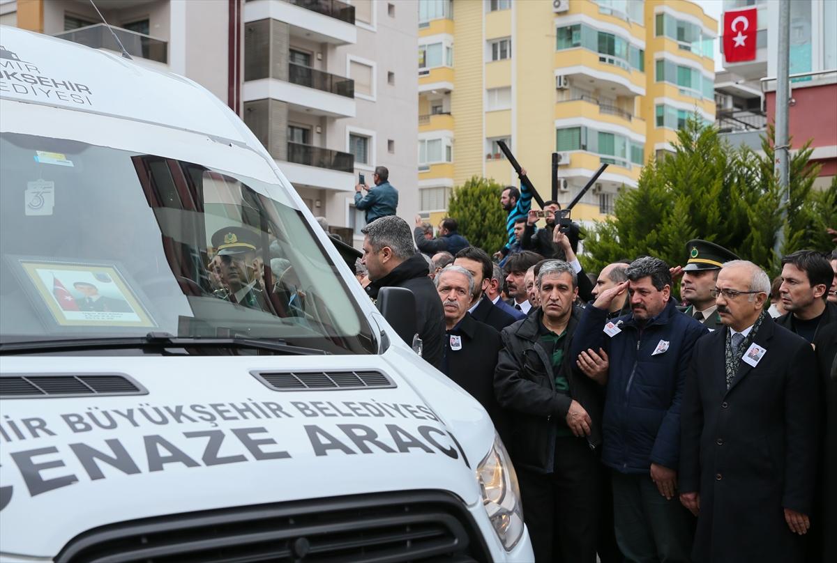 İzmir şehidini uğurladı