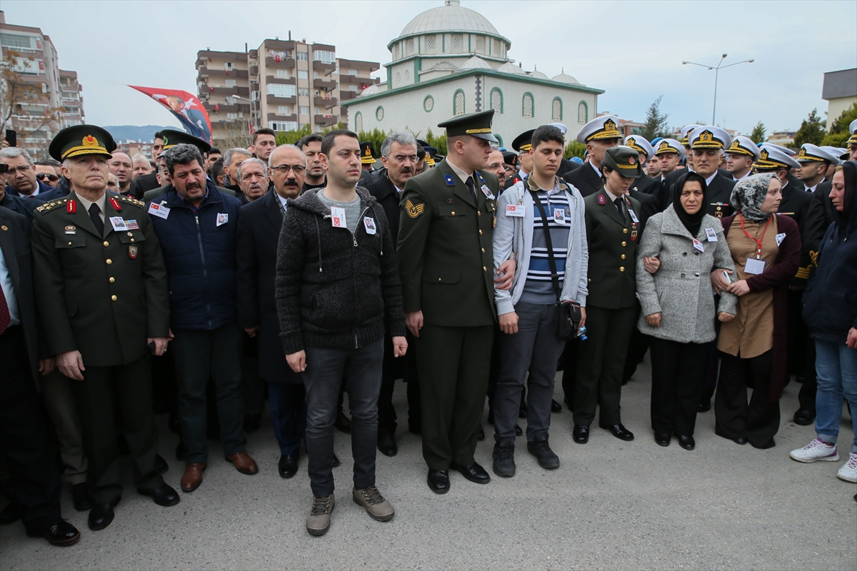 İzmir şehidini uğurladı