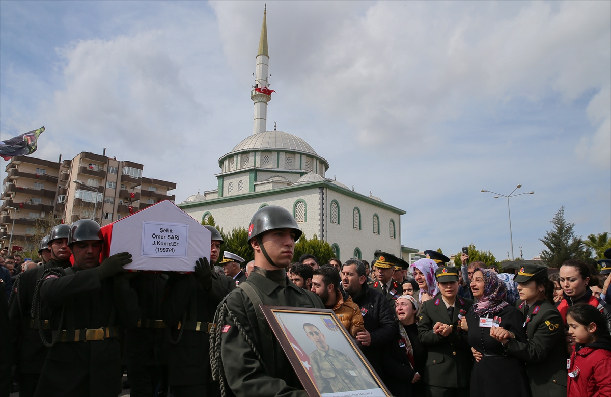 İzmir şehidini son yolculuğuna uğurladı