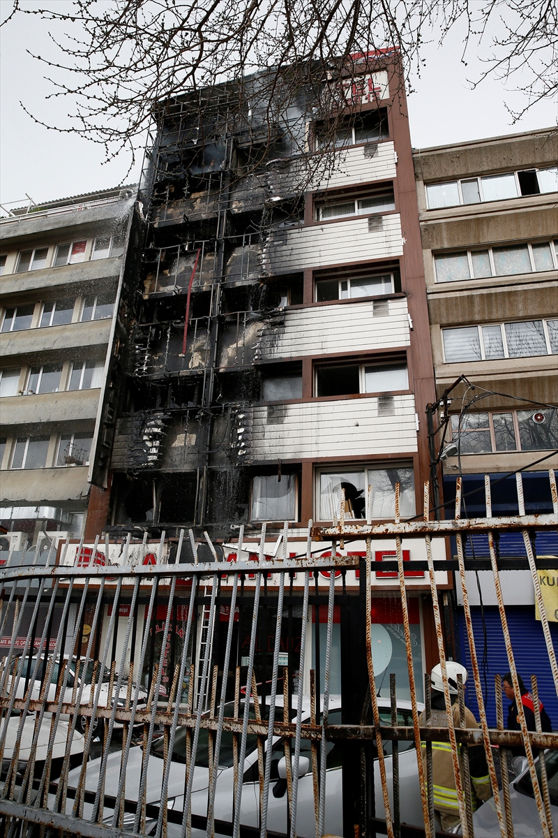 Otelde yangın dehşeti