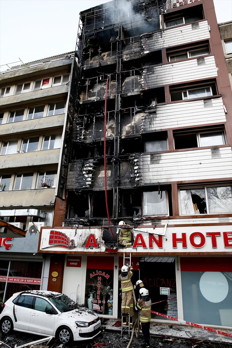 Otelde yangın dehşeti