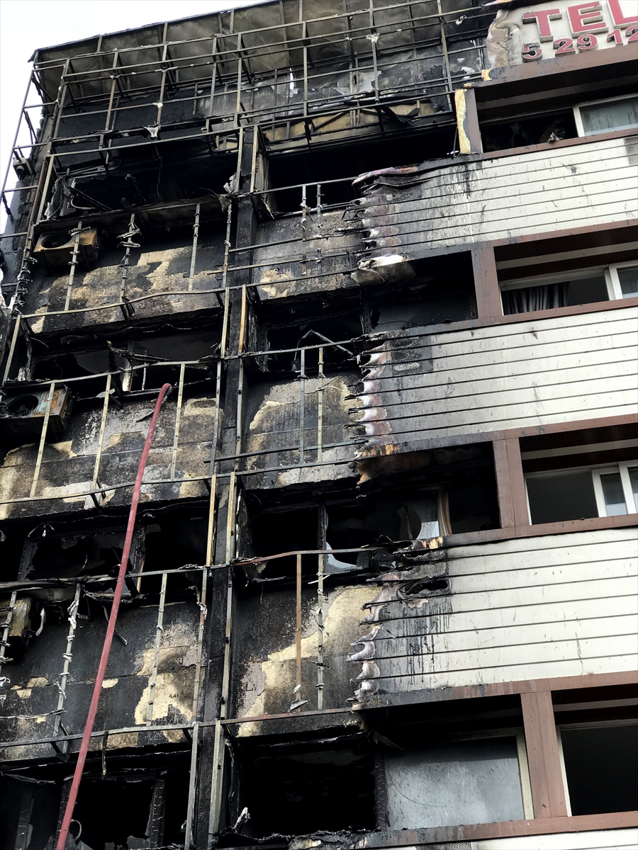 Otelde yangın dehşeti