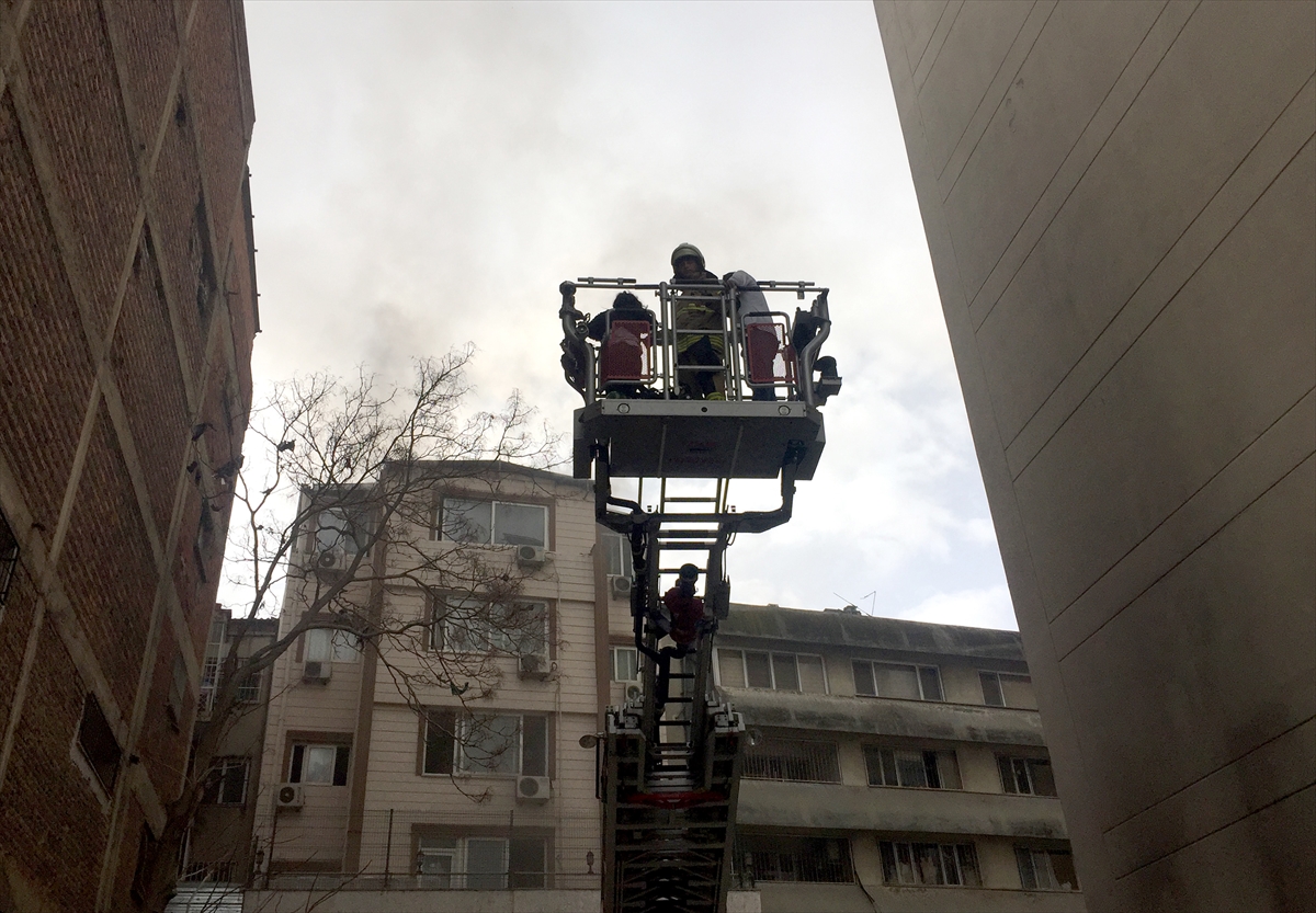 Otelde yangın dehşeti